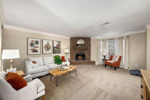 Living room, Seating area