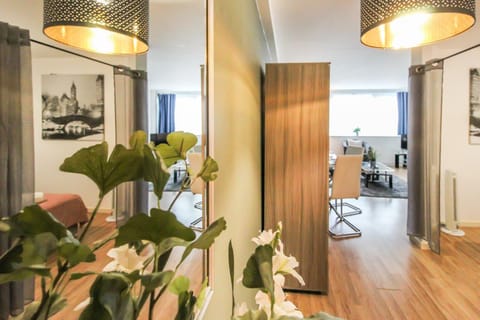 Sleek & Stylish Modern Apartment in City Centre House in Nottingham