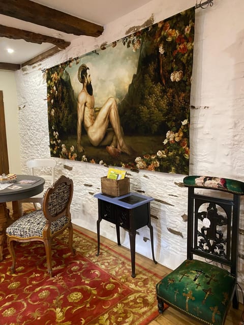 Living room, Decorative detail