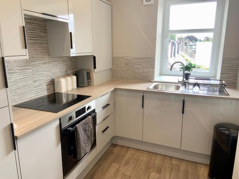 Kitchen or kitchenette, pet friendly