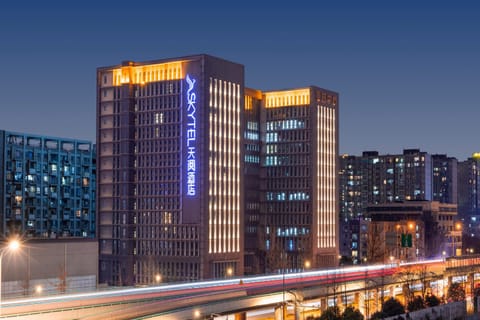 Property building, Night