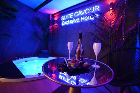 Food and drinks, Food, Swimming pool, Breakfast, Drinks