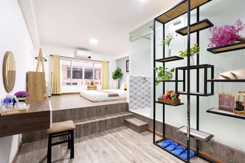 Bed, Photo of the whole room, Bedroom, air conditioner