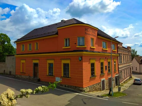 Property building, Restaurant/places to eat