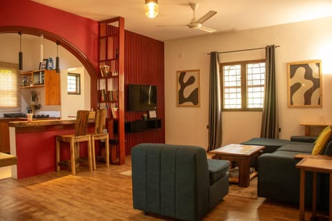 TV and multimedia, Living room, Seating area