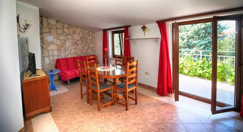 Living room, Dining area