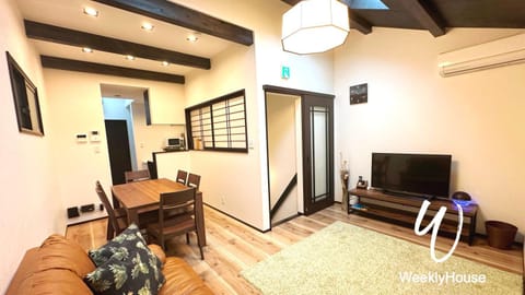 TV and multimedia, Living room, air conditioner