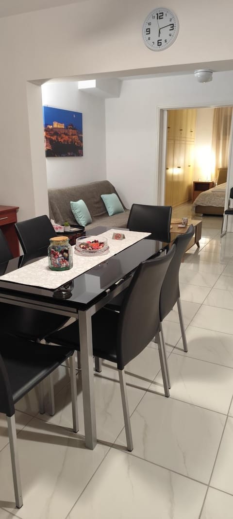 Photo of the whole room, Seating area, Dining area