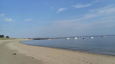 Grand studio lumineux près de la mer Apartment in Locmariaquer