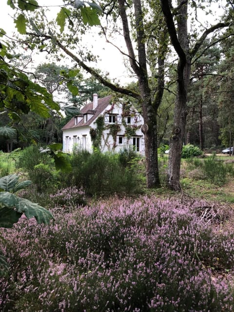 Chambres au coeur du Massif des Trois Pignons Bed and Breakfast in Île-de-France