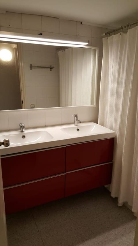 Apart 2 beds 1 sofabed downtown 31 nigths min Barcelona Apartment in Barcelona