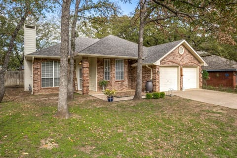 Spacious Brick House 3BR 2BA A+ House in Lake Lewisville