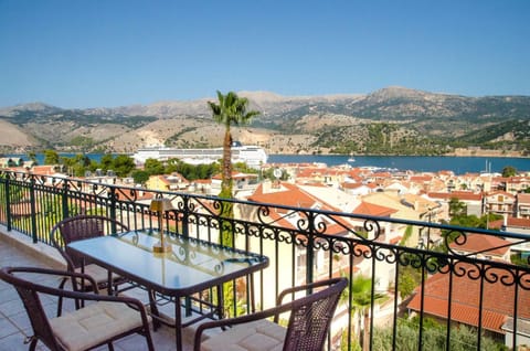 Patio, Nearby landmark, Day, Natural landscape, View (from property/room), Balcony/Terrace, Dining area, Mountain view, Sea view