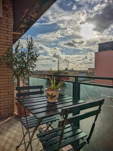 Property building, View (from property/room), Balcony/Terrace, City view