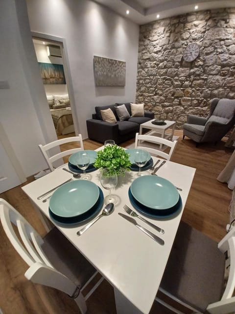 Living room, Photo of the whole room, Dining area