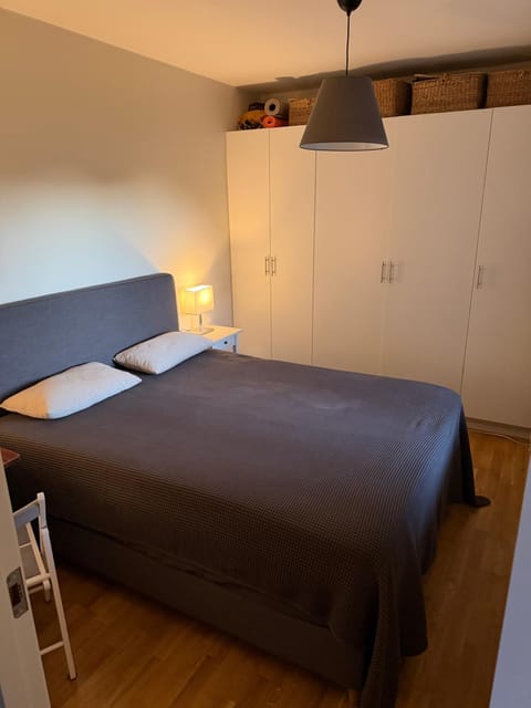 Bed, Photo of the whole room, Bedroom, wardrobe