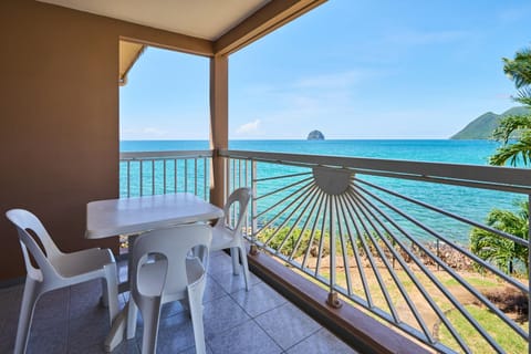 Patio, View (from property/room), Balcony/Terrace, Dining area, Sea view