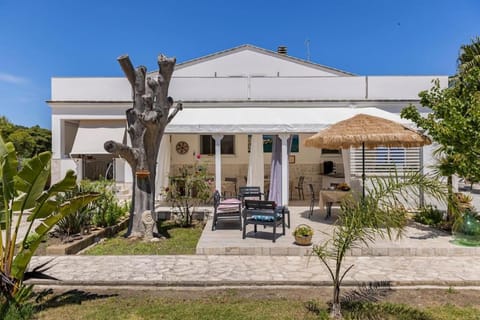 Property building, Patio, Spring, Garden, Garden view