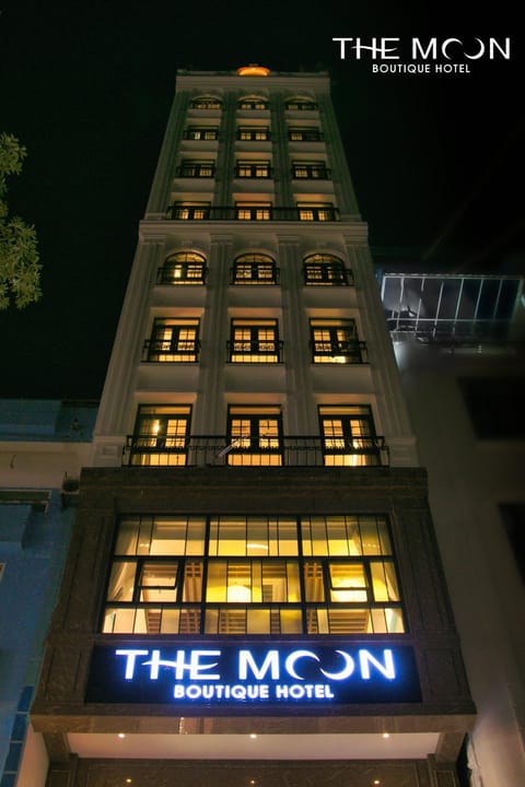 Property building, Night