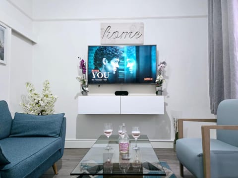 Cheerful Home near Preston train station & Uclan House in Preston