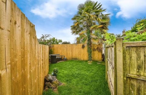 Rose & Star Cottage House in Frome