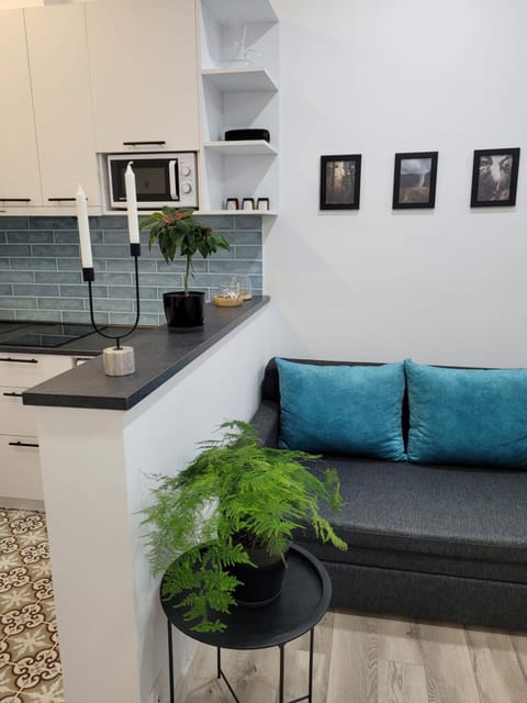 Seating area, minibar