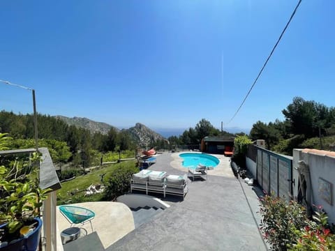 Natural landscape, Garden, Garden view, Mountain view, Pool view