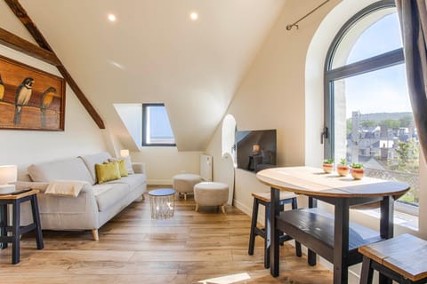 Beau L.O.F.T. sous les toits - vue sur mer 2 à 4 personnes - Résidence la Vague Apartment in Houlgate