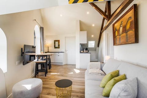 Beau L.O.F.T. sous les toits - vue sur mer 2 à 4 personnes - Résidence la Vague Apartment in Houlgate