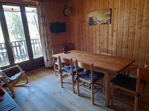 Duplex 59m2 - proche centre - balcon plein sud Apartment in Provence-Alpes-Côte d'Azur