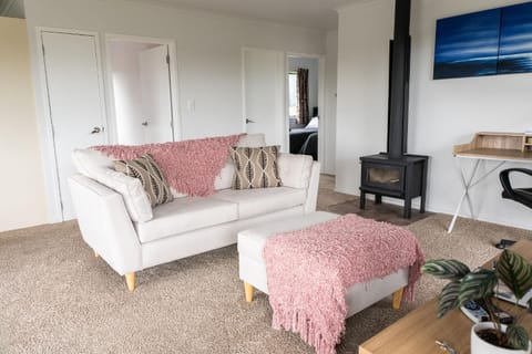 Fantail Cottage House in Hamilton