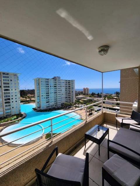 Balcony/Terrace, Pool view, Sea view