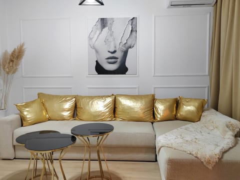 Living room, Decorative detail, Seating area