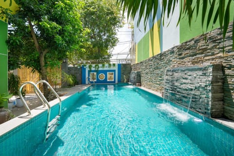Beach, Swimming pool