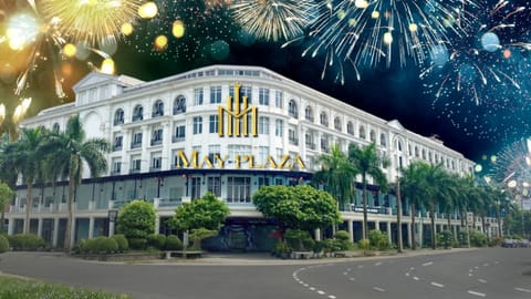 Property building, Day, City view, Location