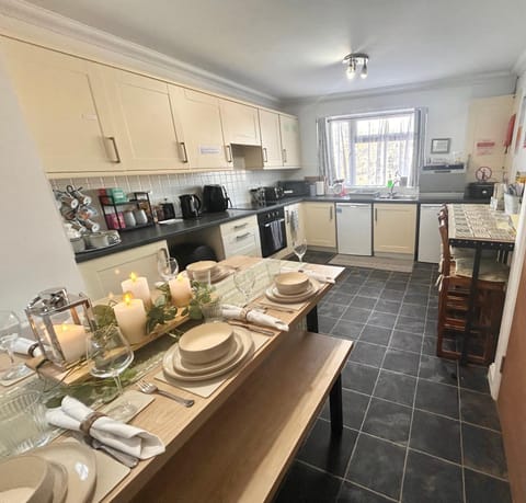 The Nest at Wynncroft Apartment in Paignton