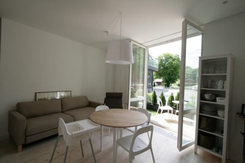 Kitchen or kitchenette, Living room