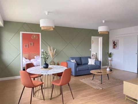 Living room, Dining area