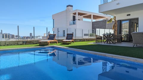 Day, Swimming pool, Swimming pool, sunbed