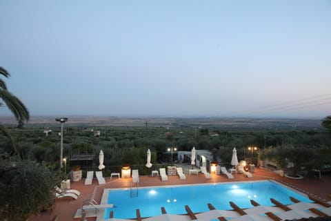 Property building, Swimming pool