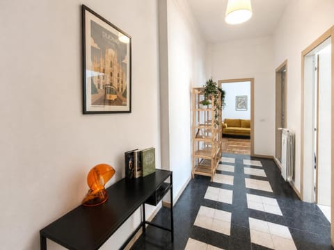 Bed, Living room, Photo of the whole room, Seating area, Bedroom