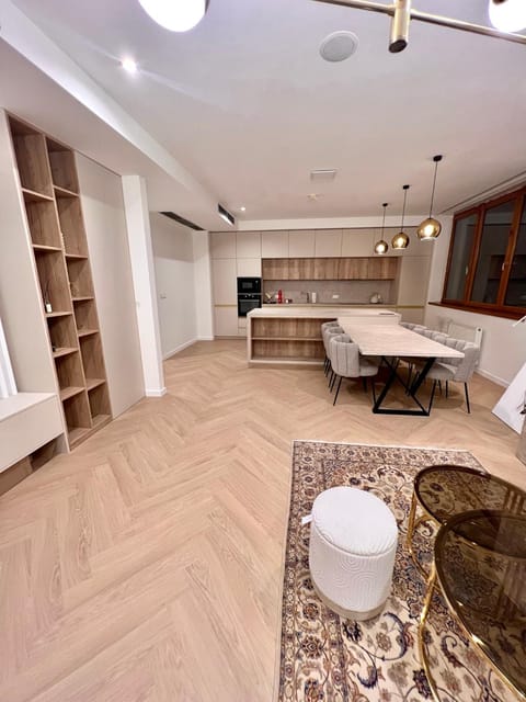 Living room, Dining area