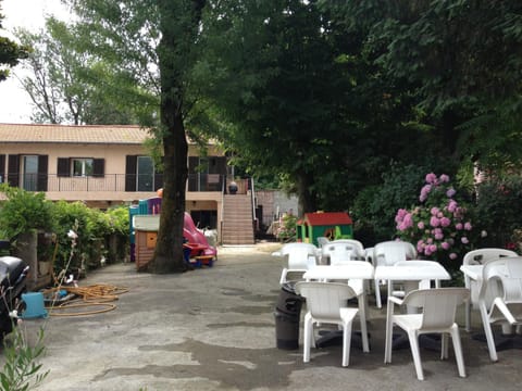 Facade/entrance, Balcony/Terrace