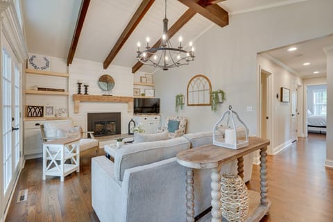 Powell Home with Fire Pit - 5 Mi to Columbus Zoo! House in Ohio