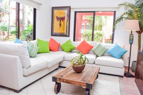 Garden, Living room, Seating area, Garden view