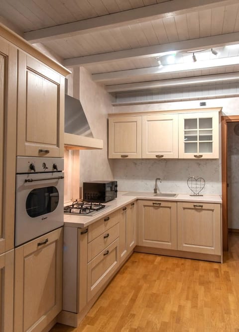 Kitchen or kitchenette, dishwasher, minibar, pet friendly, stove, toaster