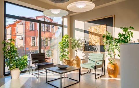 Patio, Seating area