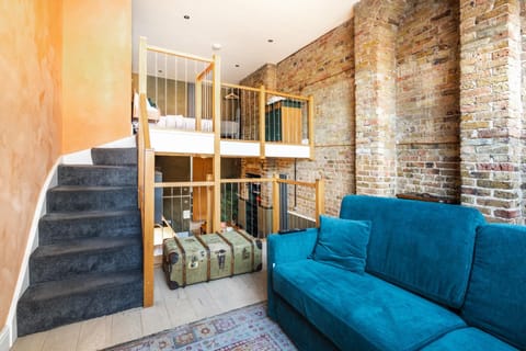 Living room, Photo of the whole room, Seating area, Bedroom