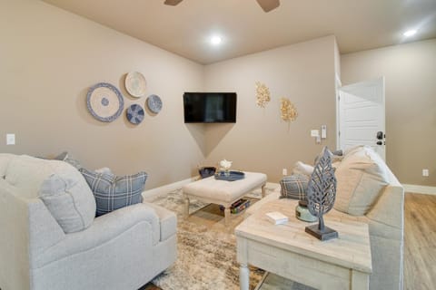 Arkansas Guest Suite with Deck Near Fayetteville! House in Fayetteville