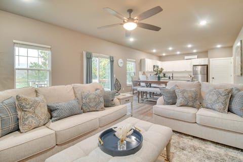 Arkansas Guest Suite with Deck Near Fayetteville! House in Fayetteville